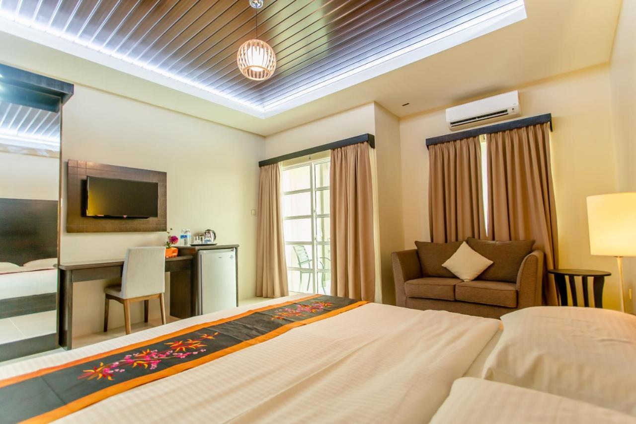 Aneeda Inn Пантай Ченанг Екстериор снимка